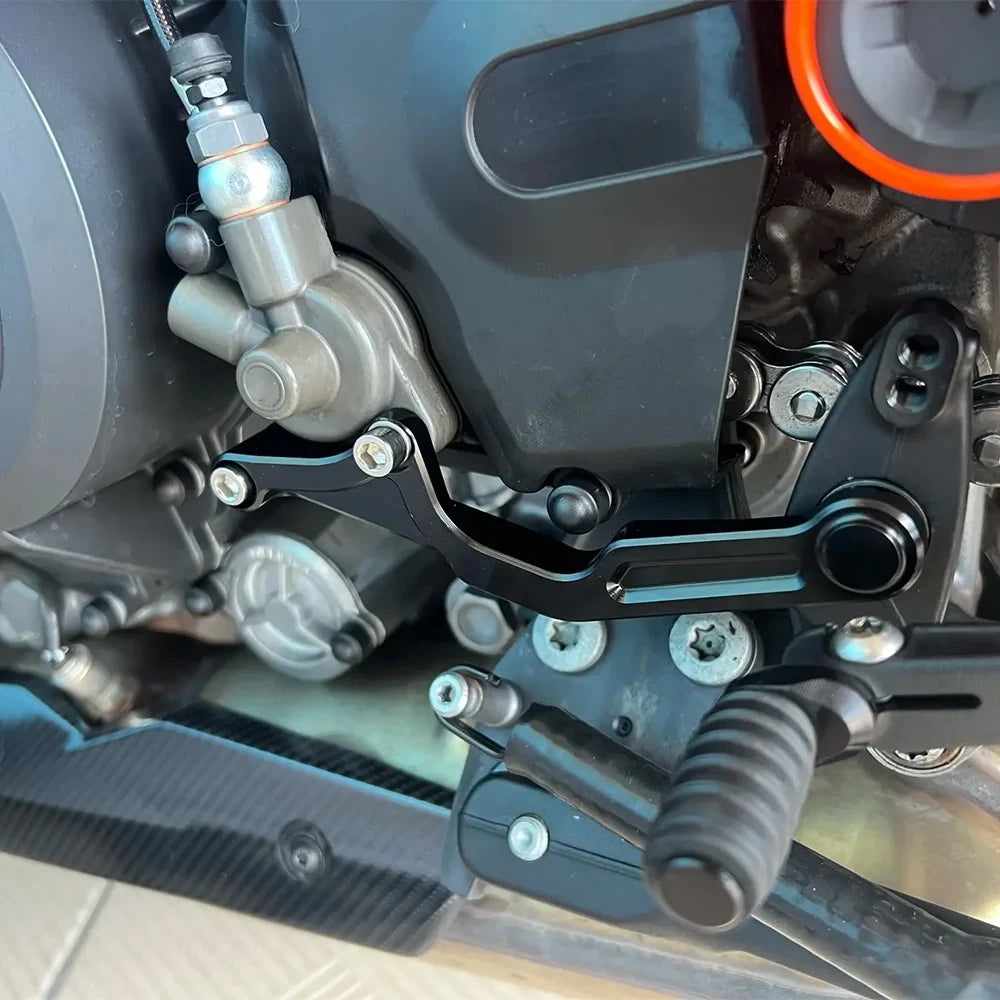 Gear Shift Support For KTM 1290 Super Duke R EVO RR Gen3 2020–2024 Stabiliser